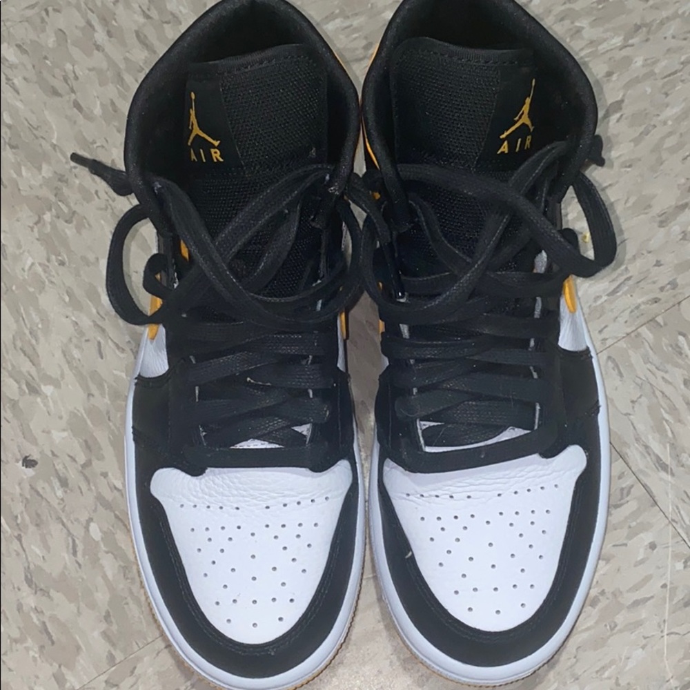 Air Jordan 1